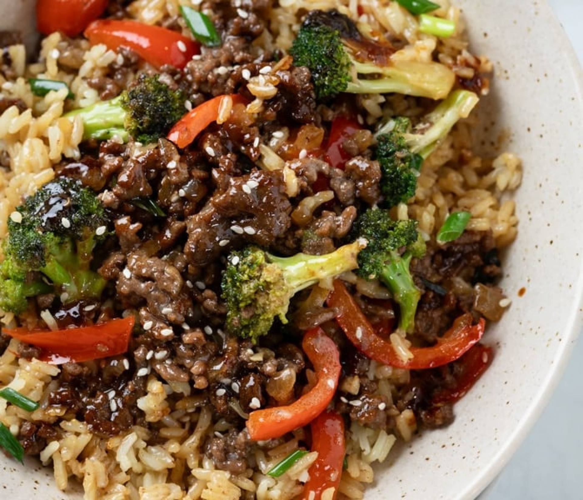 Spiced Lean Ground Beef Stir-Fry with Brown Rice
