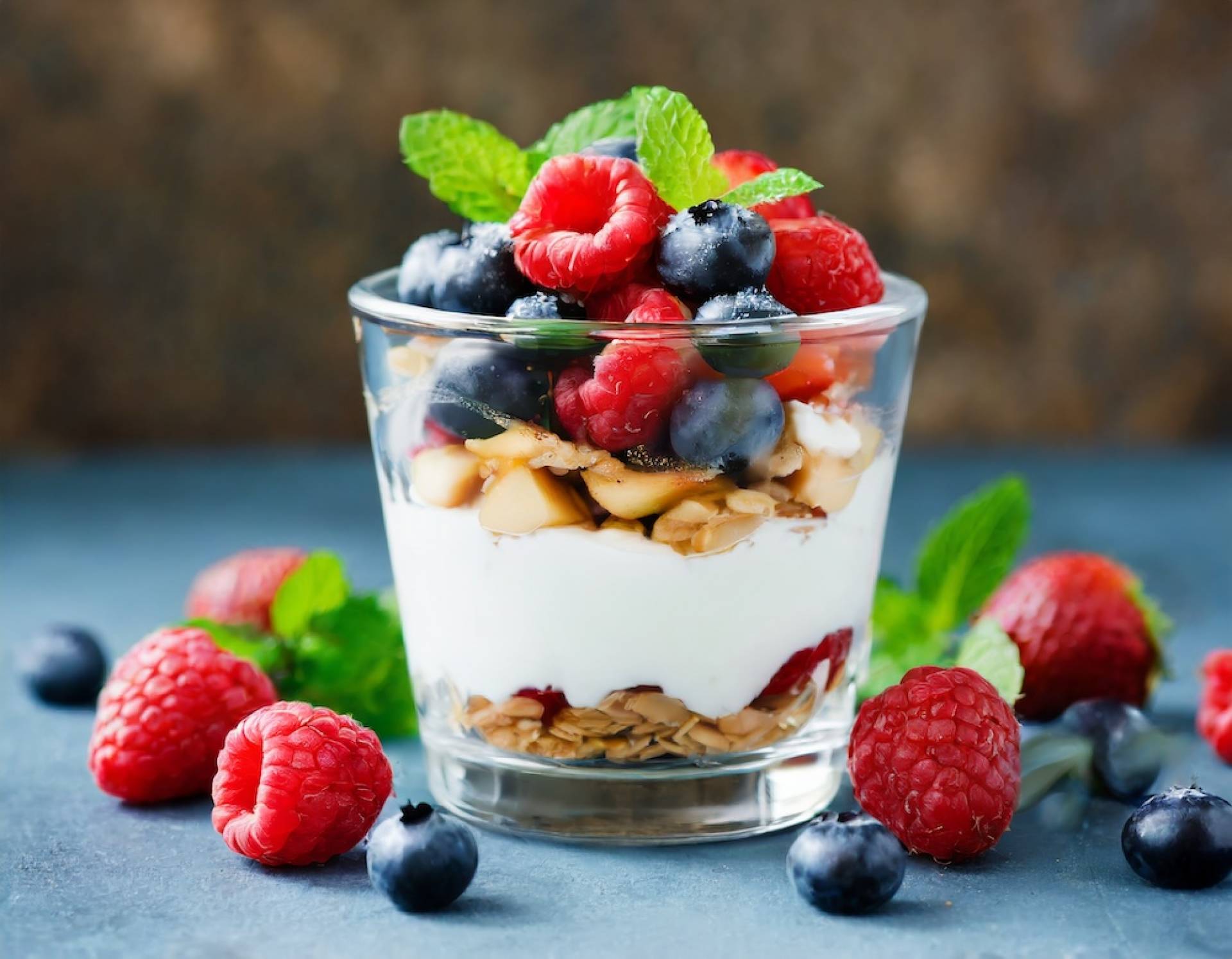 Honey Vanilla Greek Yogurt Parfait